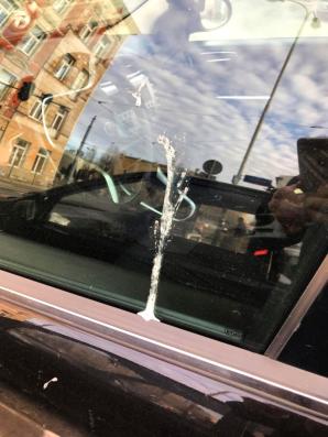 Kto zaatakował nasz wóz telewizyjny? Współpracujemy z Policją, bo kara więzienia za atak na dziennikarza jest dziś w Polsce taka sama jak na Policjanta!