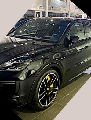 Porsche i Mercedes skradzione Izabeli Łukomskiej-Pyżalskiej! Modelka i jej mąż proszą o pomoc Krzysztofa Rutkowskiego!